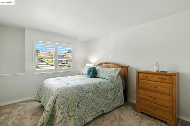 2201 Mark Twain Drive, Antioch CA: https://media.crmls.org/mediaz/83d6784a-0d5b-4167-90a5-01d33af1ba3e.jpg