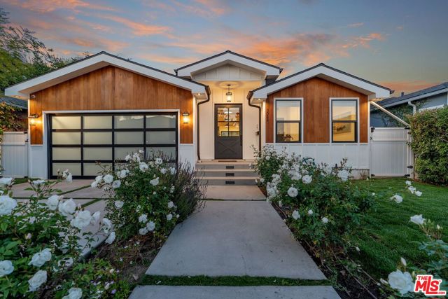 5522 Buffalo Avenue, Sherman Oaks CA: https://media.crmls.org/mediaz/83d76d1b-6ff1-4ca5-8144-cdd197b0fa31.jpg