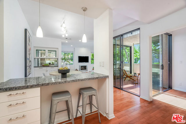 1119 23rd Street, Santa Monica CA: https://media.crmls.org/mediaz/83d7d6ec-3a26-4f91-8930-3d8fc6c8895a.jpg