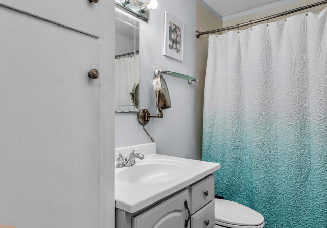 77575 California Drive, Palm Desert CA: https://media.crmls.org/mediaz/83da4098-e5ab-410a-8efc-71b1c2a66c0e.jpg