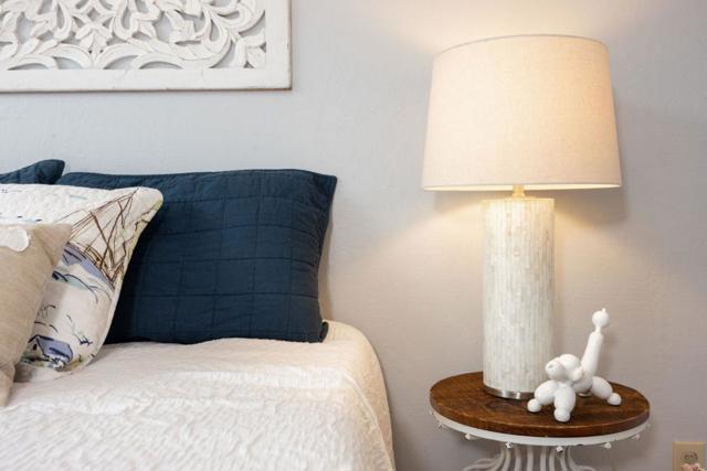 1077 Pearl Avenue, Moss Beach CA: https://media.crmls.org/mediaz/83db50a4-0ab1-41f0-8435-994a36c781d3.jpg