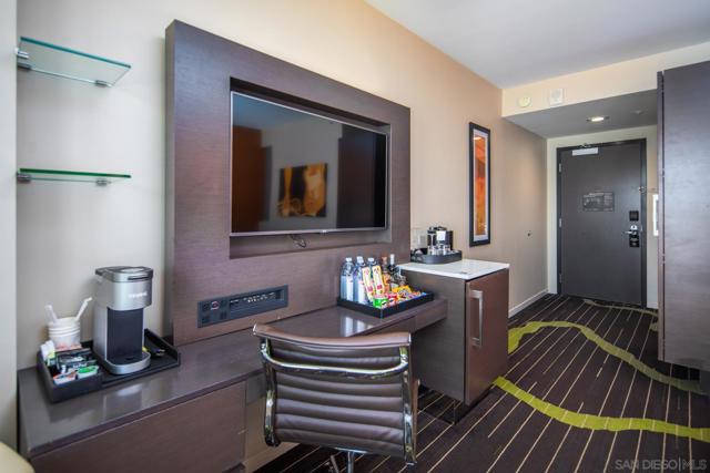 207 5Th Ave, San Diego CA: https://media.crmls.org/mediaz/83db89ce-a4a5-47b2-9629-52d792871a9f.jpg