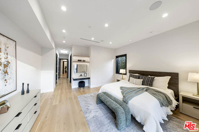 123 S Kilkea Drive, Los Angeles CA: https://media.crmls.org/mediaz/83dc6bed-103b-401b-aee1-eeff81865c3c.jpg