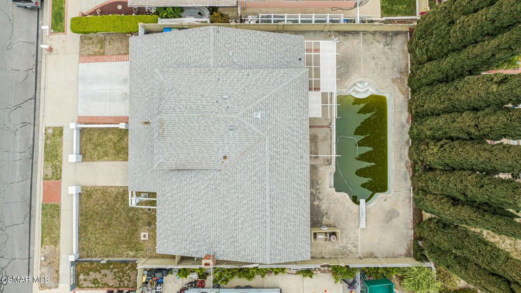 https://media.crmls.org/mediaz/83dcee98-c07e-44b7-aad6-d9db4630415e.jpg?preset=X-Large