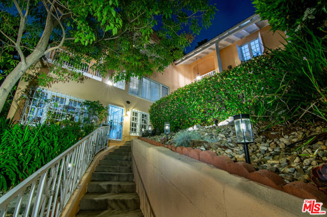 2001 Holly Hill Terrace, Los Angeles, California 90068, 4 Bedrooms Bedrooms, ,3 BathroomsBathrooms,Single Family Residence,For Sale,Holly Hill,25483223