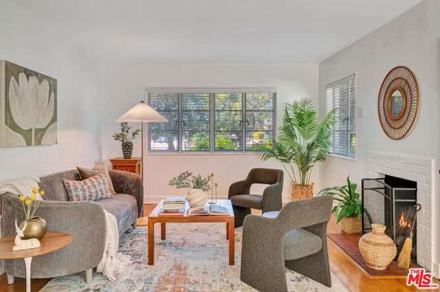 5513 Village, Los Angeles CA: https://media.crmls.org/mediaz/83dd9393-2969-4265-a8ff-0faaf992e9f1.jpg