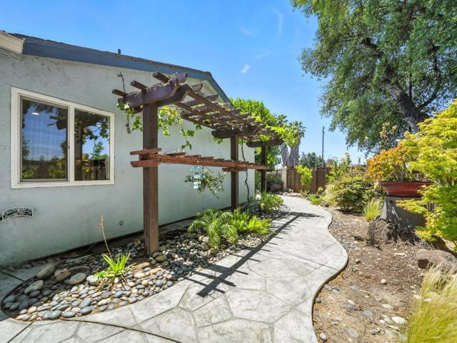 1641 Rue Avati, San Jose CA: https://media.crmls.org/mediaz/83ddec95-58d1-495f-9a66-e37876e8790f.jpg