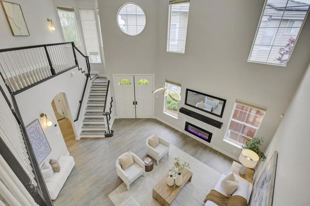 998 Governors Bay Drive, Redwood City CA: https://media.crmls.org/mediaz/83ddfb08-6a71-41e5-a465-22ef4894d4f7.jpg
