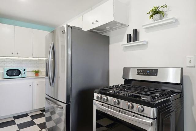 Image 12 of 31 For 240 Sawyer Street