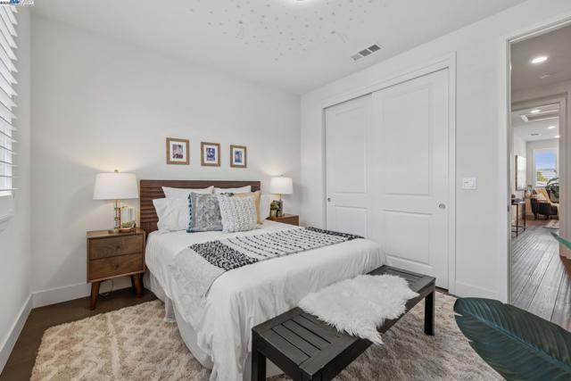 1815 Balsa St, Alameda CA: https://media.crmls.org/mediaz/83de9cc4-85ca-44f8-9747-b0c815b84883.jpg