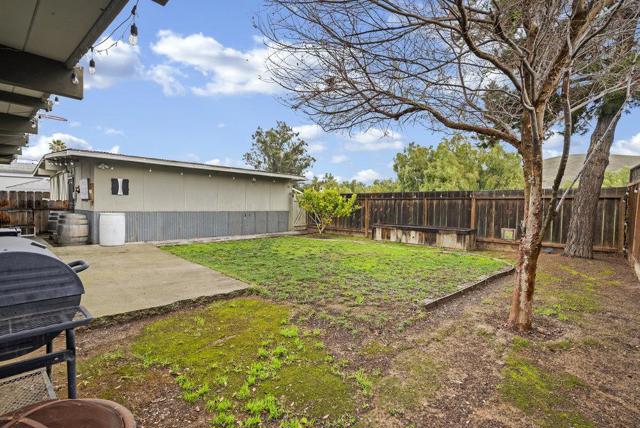 6881 F Street, Tres Pinos CA: https://media.crmls.org/mediaz/83debfed-c07c-4ba6-be31-167931761a94.jpg