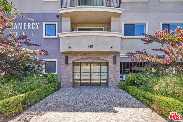 Image 3 for 901 S Gramercy Dr #406, Los Angeles, CA 90019