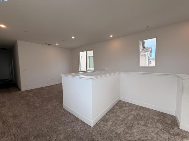 10349 Baldy Dr, Stockton CA: https://media.crmls.org/mediaz/83dfd5f8-37ec-4e1a-abf6-4799c7ddce24.jpg
