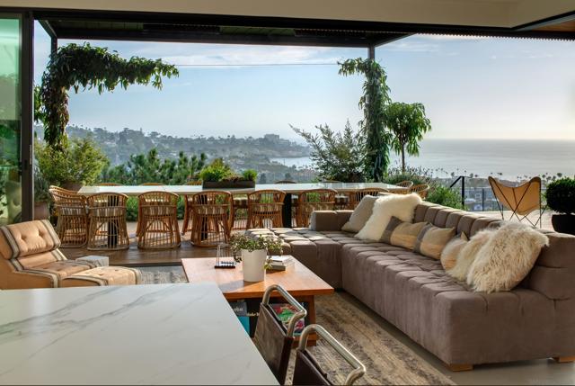 2585 Calle Del Oro, La Jolla CA: https://media.crmls.org/mediaz/83e0d806-294b-433d-901e-c02fa144bfb5.jpg