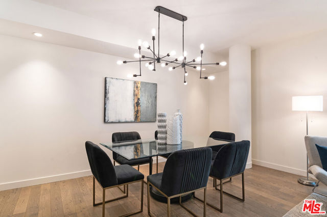 1755 Ocean Avenue, Santa Monica CA: https://media.crmls.org/mediaz/83e11a88-c19c-4e27-8a2c-b89c43974b70.jpg