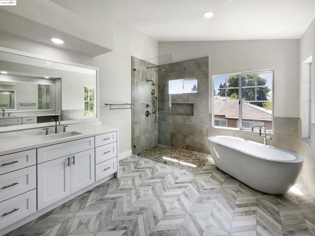 5214 Pavilion Ct, Fairfield CA: https://media.crmls.org/mediaz/83e17a5d-b21b-4a81-91c7-b9ae4986ab87.jpg