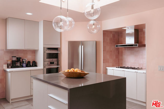 550 N Arquilla Road, Palm Springs CA: https://media.crmls.org/mediaz/83e1d092-7434-4ae7-a345-4fb160d536fd.jpg