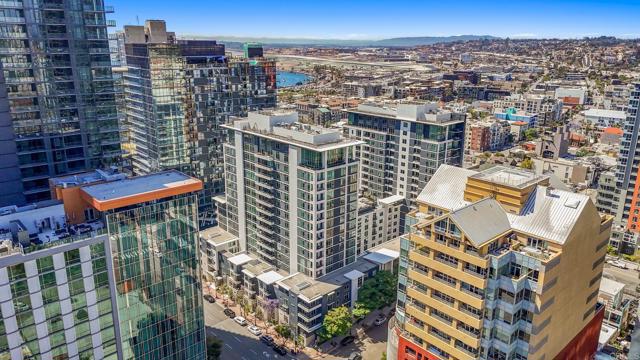 425 W Beech Street, San Diego CA: https://media.crmls.org/mediaz/83e2bbbc-c641-4b61-9c15-a6ed13e3a90f.jpg