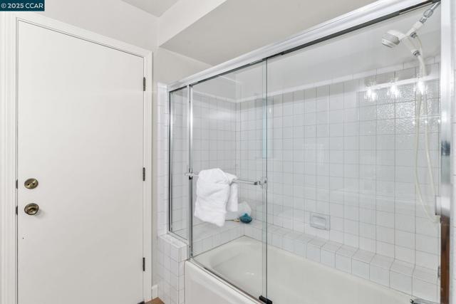 109 Bria Ct, Walnut Creek CA: https://media.crmls.org/mediaz/83e3eb44-0f17-479f-8890-23997f5dfd07.jpg