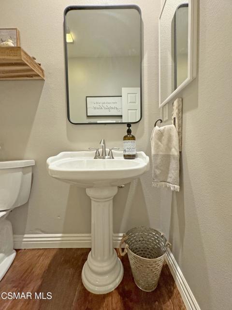 4950 Via Aurora, Newbury Park CA: https://media.crmls.org/mediaz/83e41c62-72e8-4a10-83be-cd9e5f3187d3.jpg