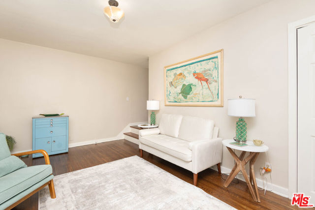 3022 Silver Lake Boulevard, Los Angeles CA: https://media.crmls.org/mediaz/83e496c5-2836-452f-bb61-da64c2ef7ee5.jpg