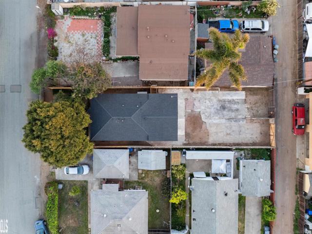 3008 C Ave, National City CA: https://media.crmls.org/mediaz/83e4c095-5a22-43ec-b015-112c1b46598c.jpg