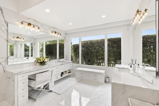 Detail Gallery Image 16 of 40 For 6853 Rancho Valencia Rd., Rancho Santa Fe,  CA 92067 - 9 Beds | 11/2 Baths