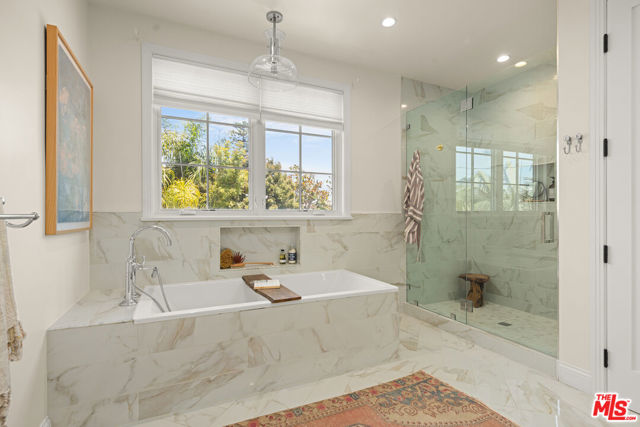 3520 Butler Avenue, Los Angeles CA: https://media.crmls.org/mediaz/83e5af21-2845-43c3-bac6-45e89cc895c9.jpg