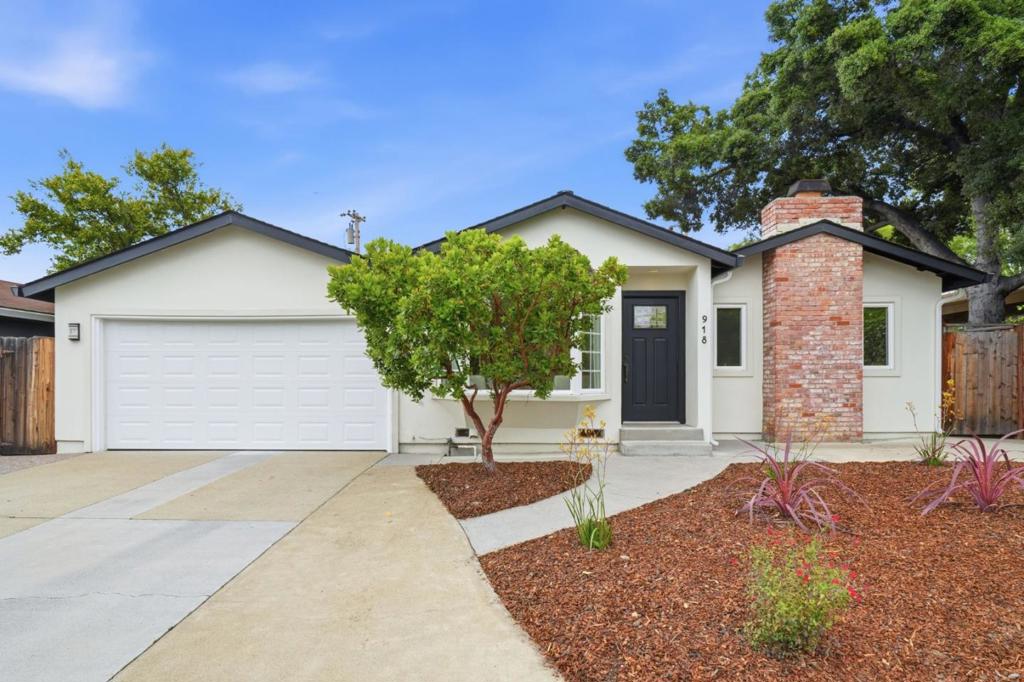 918 Mangrove Avenue