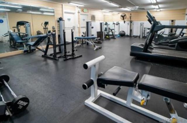 1621 Hotel Circle S, San Diego CA: https://media.crmls.org/mediaz/83e69a9a-dfc4-471d-807c-e42a3bd3860e.jpg