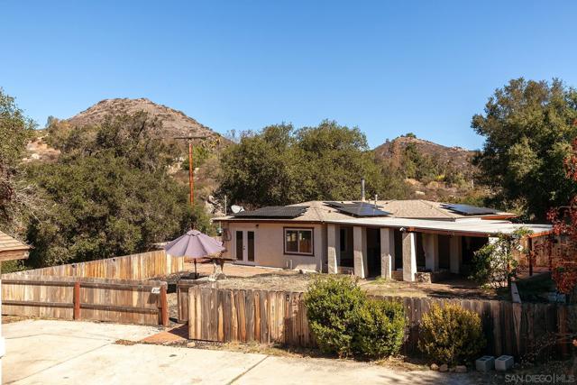 1167 Peutz Valley Rd, Alpine CA: https://media.crmls.org/mediaz/83e6cb0a-5a1c-4a19-890f-00878ea63884.jpg