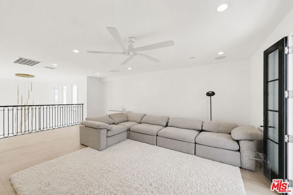 MLS #26866241 image #24