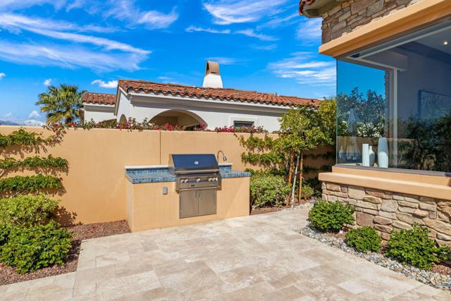 75741 Via Stia, Indian Wells CA: https://media.crmls.org/mediaz/83e7517f-7459-4aef-bd30-950e2b2c6b0d.jpg