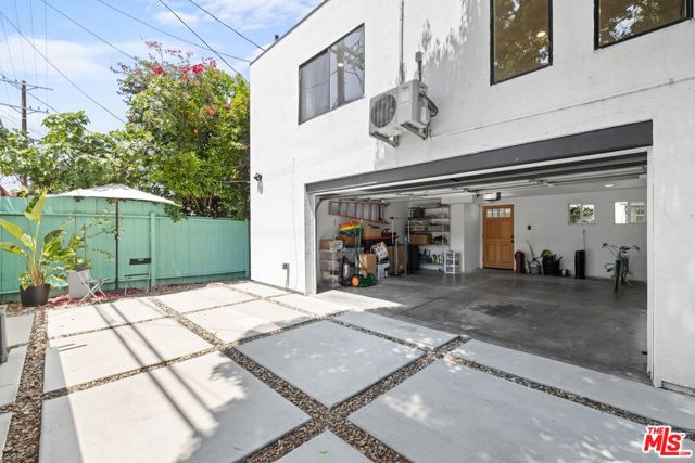 3170 Glenmanor Place, Los Angeles CA: https://media.crmls.org/mediaz/83e7c93e-2c8c-49c9-a0d7-7e7a0e718c17.jpg