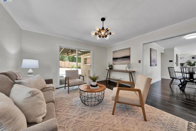 635 Janice Ave, Hayward CA: https://media.crmls.org/mediaz/83e7e2e0-cca0-4ff8-bbfe-c75358872eea.jpg