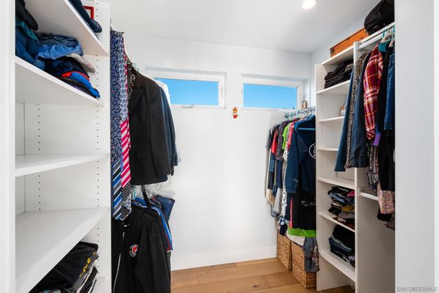 4563 Point Loma Ave, San Diego CA: https://media.crmls.org/mediaz/83e8432d-bfd2-4d55-aec1-527d48b74c88.jpg