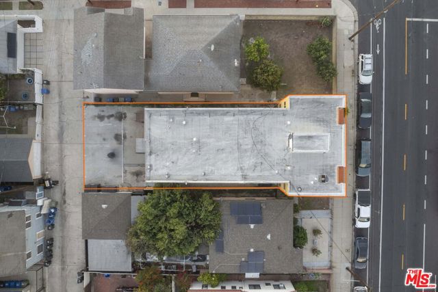 383 W 14th Street, San Pedro CA: https://media.crmls.org/mediaz/83e894ee-3b1b-4448-bb15-cdd2561bd981.jpg