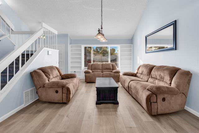 341 Paraiso Ave, Spring Valley CA: https://media.crmls.org/mediaz/83e8cd15-bbf0-43df-bd5a-a81071fd4570.jpg