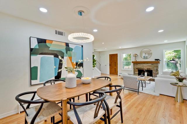 620 Willowgate Street, Mountain View CA: https://media.crmls.org/mediaz/83e910bd-9e05-4713-a3d3-04703403a866.jpg
