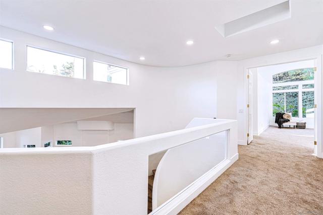4943 Marin Dr, Oceanside CA: https://media.crmls.org/mediaz/83e917e5-f83f-446e-929f-19501a86886d.jpg