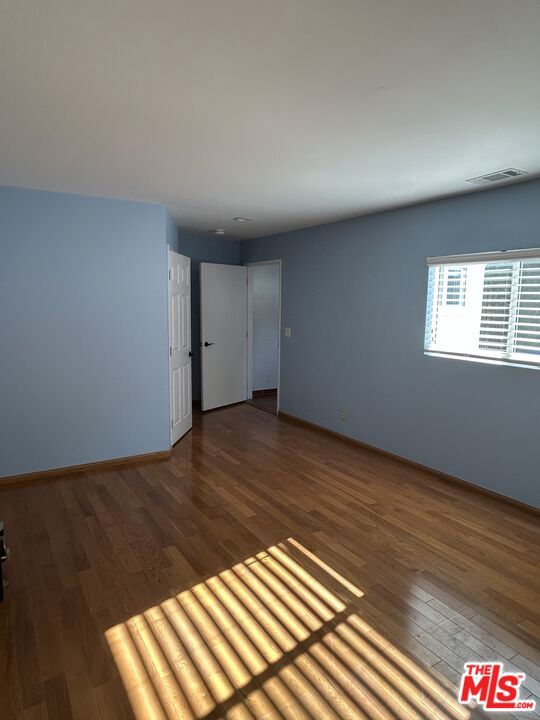 3161 Vera Avenue, Los Angeles CA: https://media.crmls.org/mediaz/83e98b97-12e0-4e38-9bf6-f96220e08025.jpg