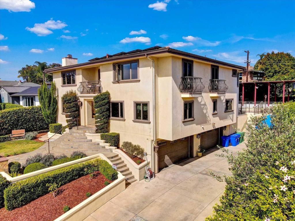 2540 Chatsworth - photo 2