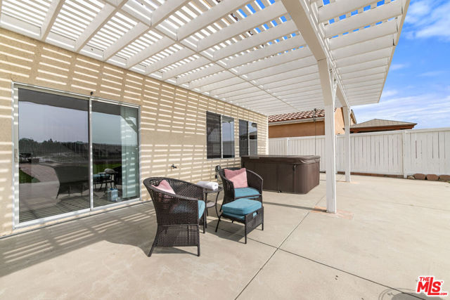 13041 Mesa Verde Way, Sylmar CA: https://media.crmls.org/mediaz/83eaa8b5-4211-4ddd-993d-f30497ded9f5.jpg