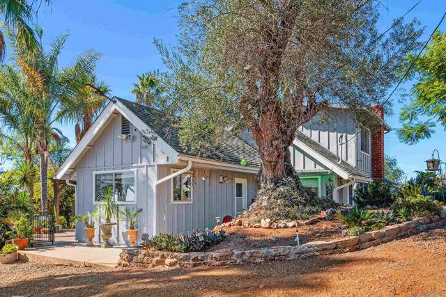 11270 San Luis Rey Dr, Valley Center CA: https://media.crmls.org/mediaz/83eae2f9-9e3f-45ba-823c-4d04374034f2.jpg