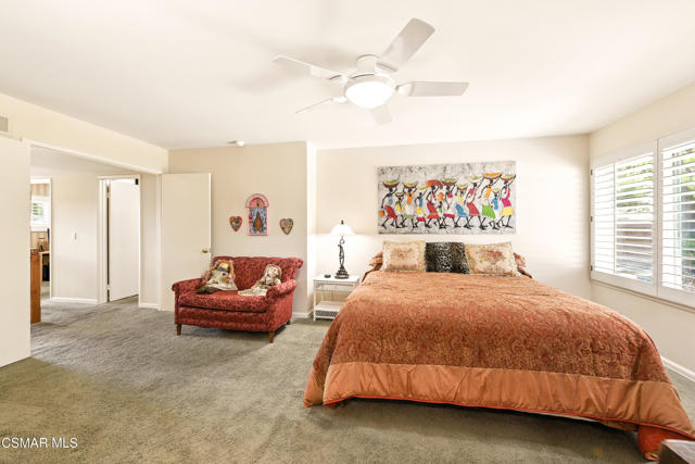 22421 Jeffrey Mark Court, Chatsworth CA: https://media.crmls.org/mediaz/83eae564-3f99-429f-9cdb-a129b3371479.jpg