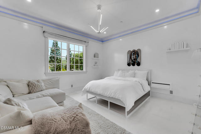2259 Melford Court, Westlake Village CA: https://media.crmls.org/mediaz/83ec77ca-4151-47ab-8890-c08fa87225d0.jpg