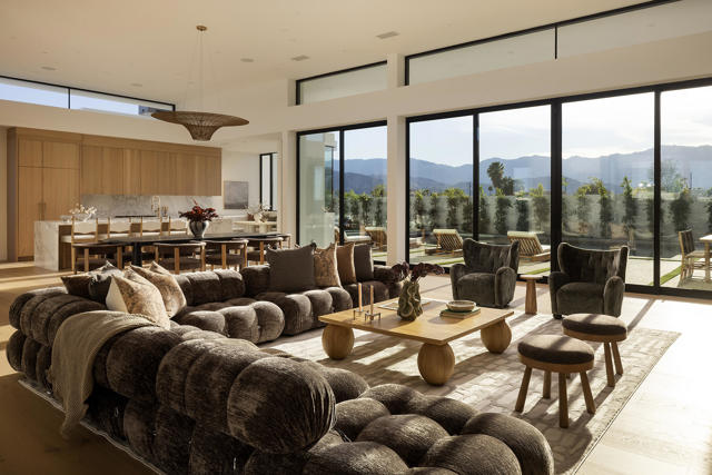 Image 8 of 50 For 3 Sanctuary Way