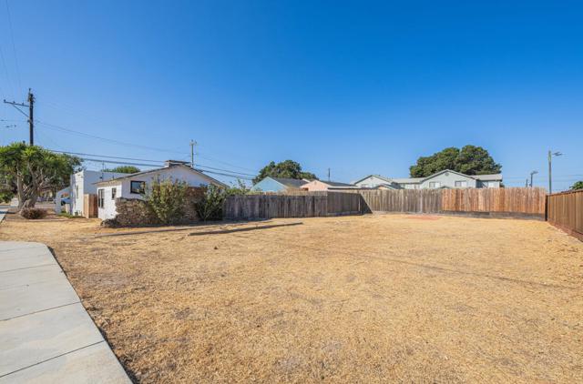 704 Oak Avenue, Greenfield CA: https://media.crmls.org/mediaz/83ed89d0-7a9c-4c68-b331-07f2d4e77290.jpg