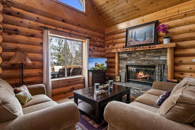 1614 S Colusa Drive, Big Bear CA: https://media.crmls.org/mediaz/83ed8e0a-bb56-4870-8845-de248b680049.jpg