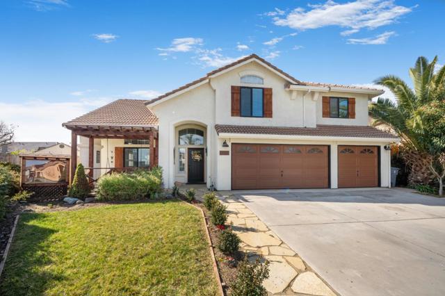 2180 Clearview Drive, Hollister CA: https://media.crmls.org/mediaz/83edd31c-7e36-4a0a-8dfe-78e9a4ae1310.jpg